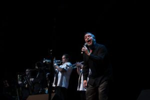 The Commotions - Misty Meadows Photography (14)