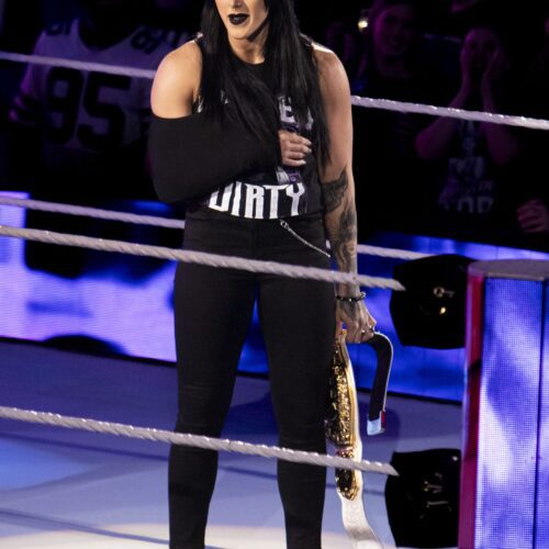 WWE - Monday Night Raw-19