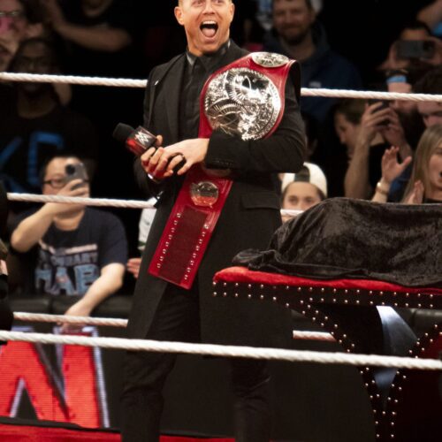 WWE - Monday Night Raw-43